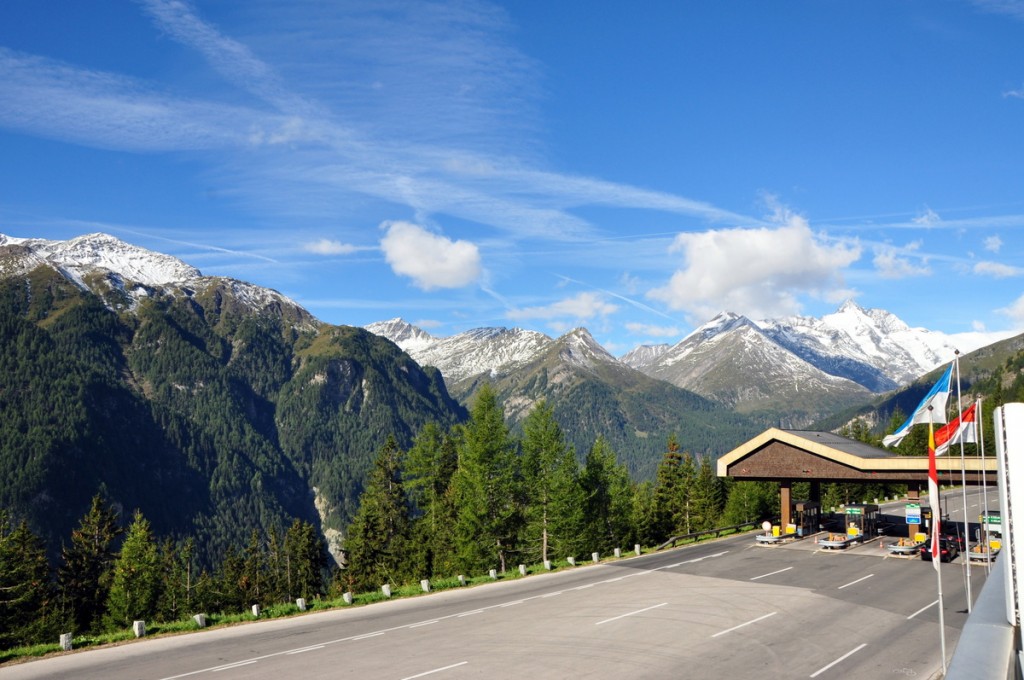 Toll station to get into the Grossglocker Alpine Road, Untertauern